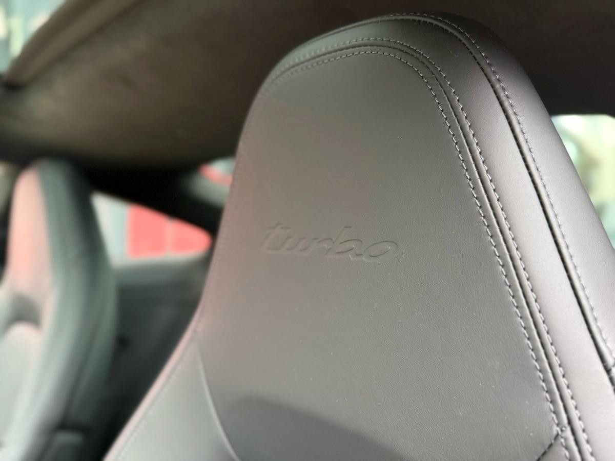 Porsche 911 Turbo - Samsaru's Car Outlet