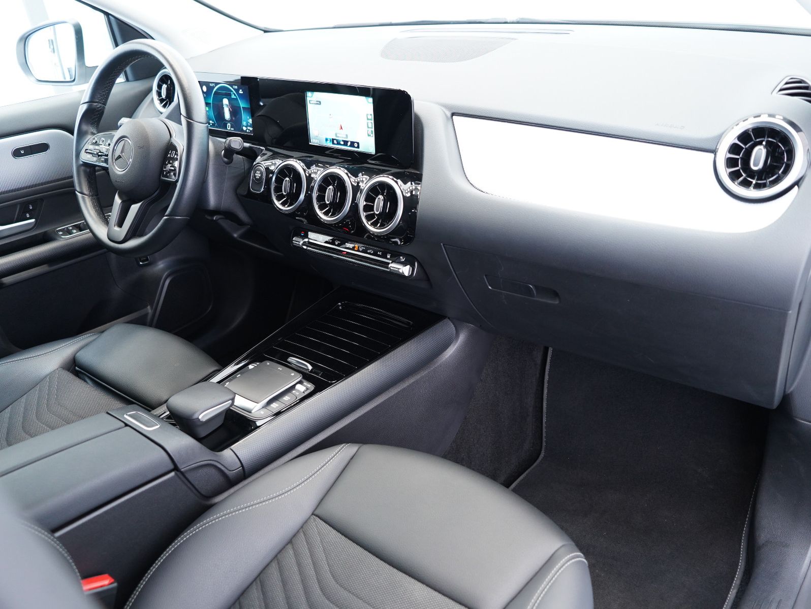 Mercedes-Benz GLA 250 e LED/NAVI/KAMERA