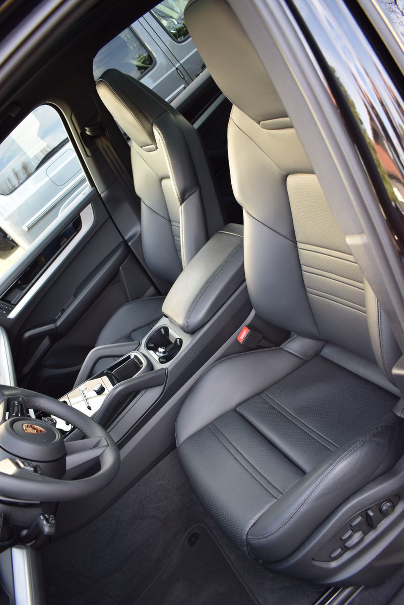 Porsche Cayenne S E-Hybrid BOSE/22"/ACC/AHK/PANO/18-WEGE