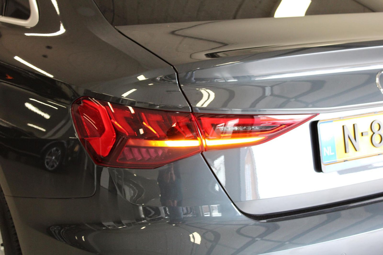 Audi A3 Limousine 30 TFSI Business edition | PANO-DAK