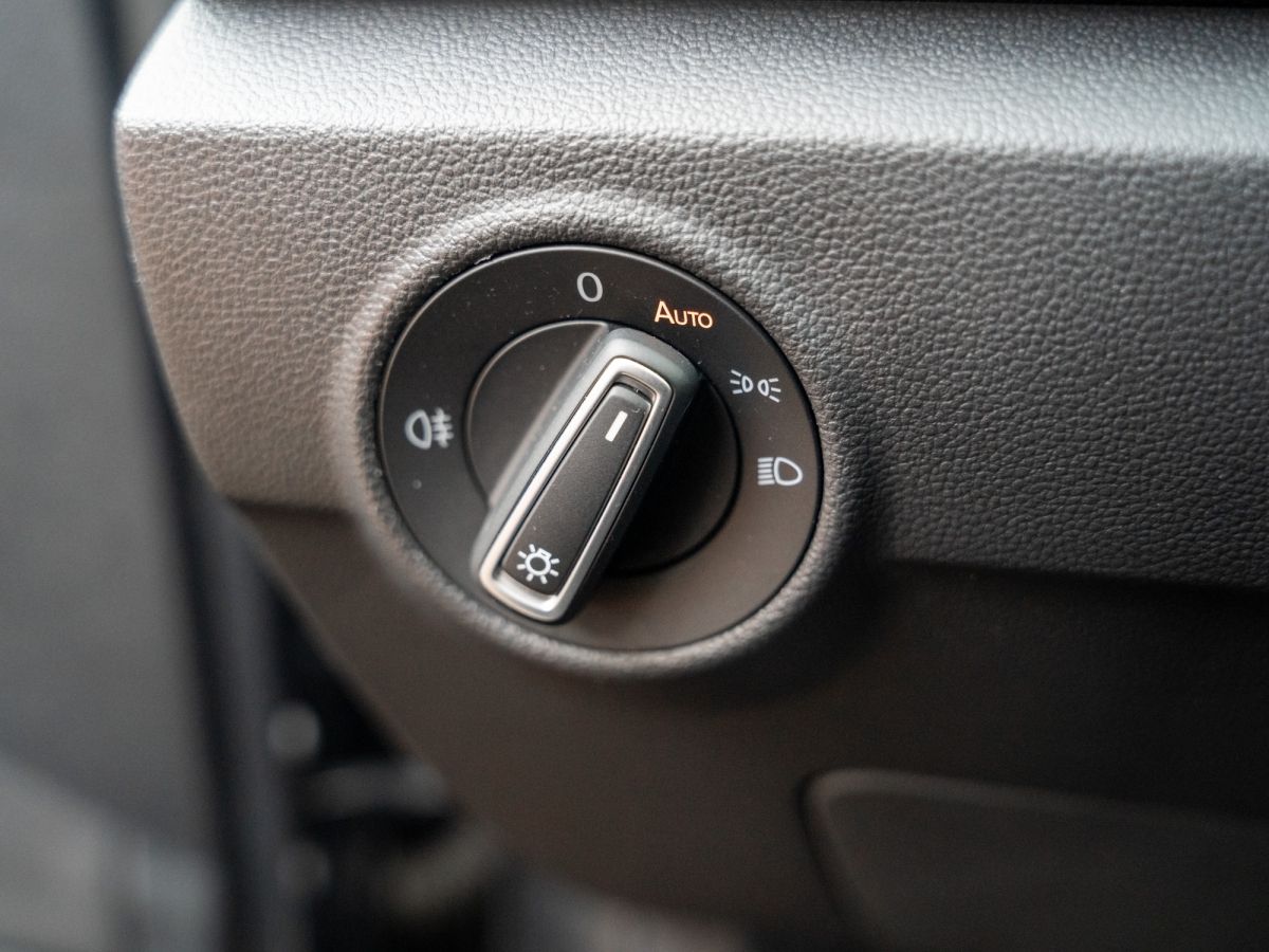 Volkswagen T-ROC Sport 1.5 TSI - Samsaru's Car Outlet