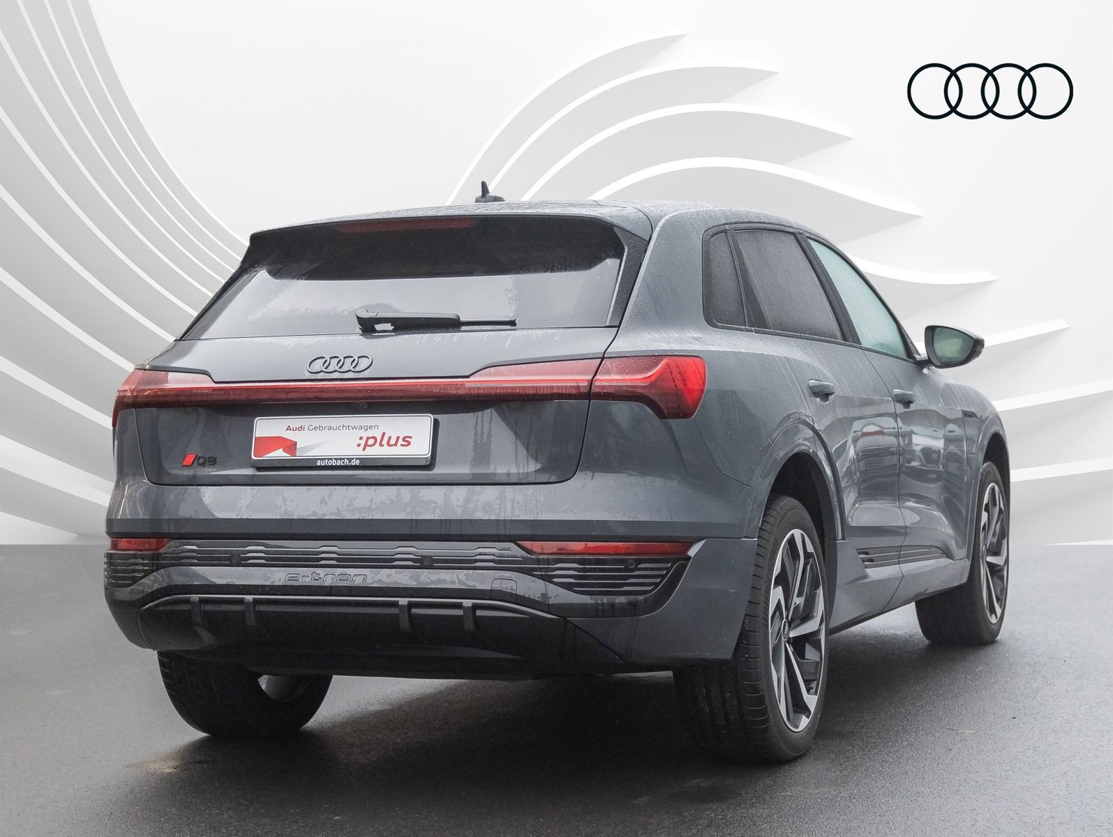 Audi Q8 S line 50 e-tron quattro - Samsaru's Car Outlet