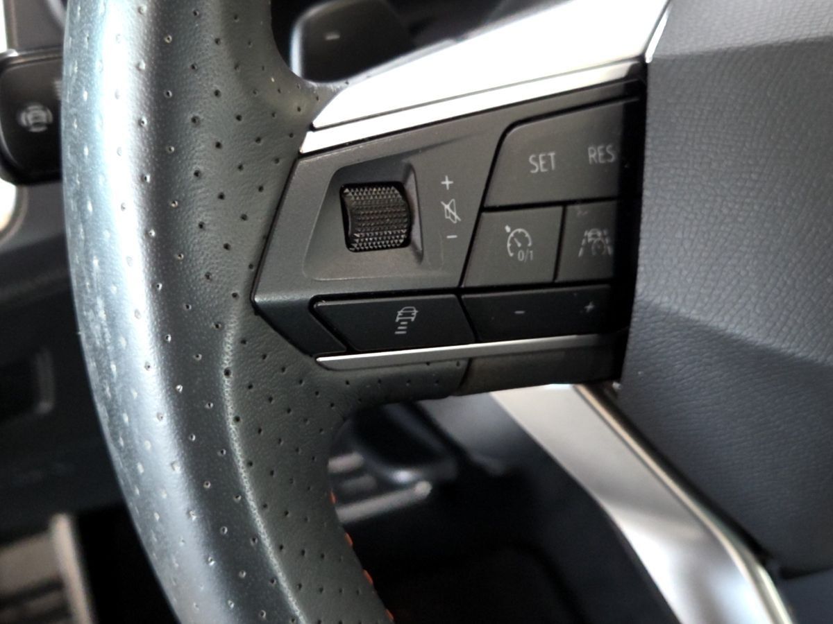 Seat Ateca 2.0 TDI FR-Line DSG |LED|ACC|BEATS|AHK|
