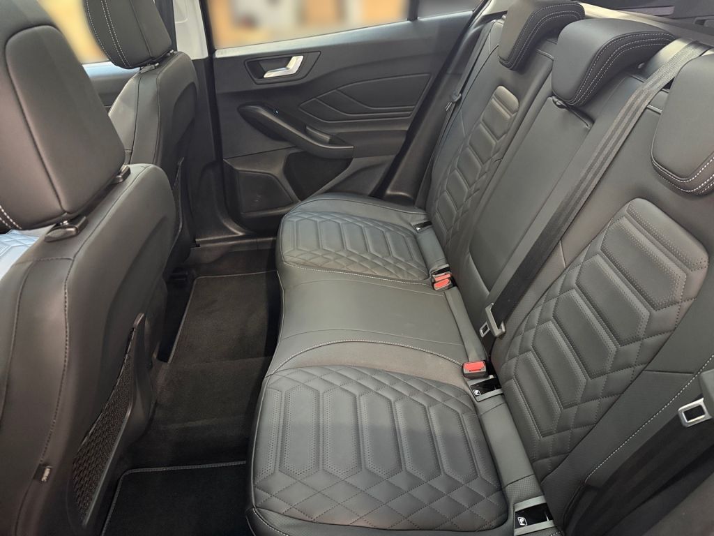 Ford Focus Turnier 1.0 EcoBoost Hybrid Aut. ACTIVE X
