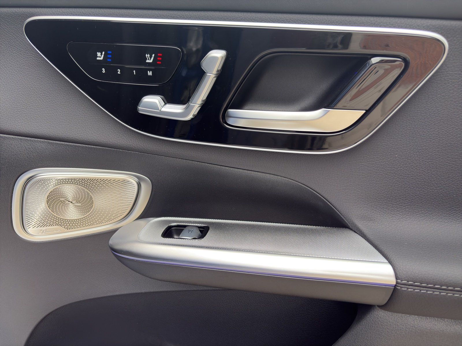 Mercedes-Benz GLC 300 d AMG Burm DigiLight Pano AHK 360° Multi