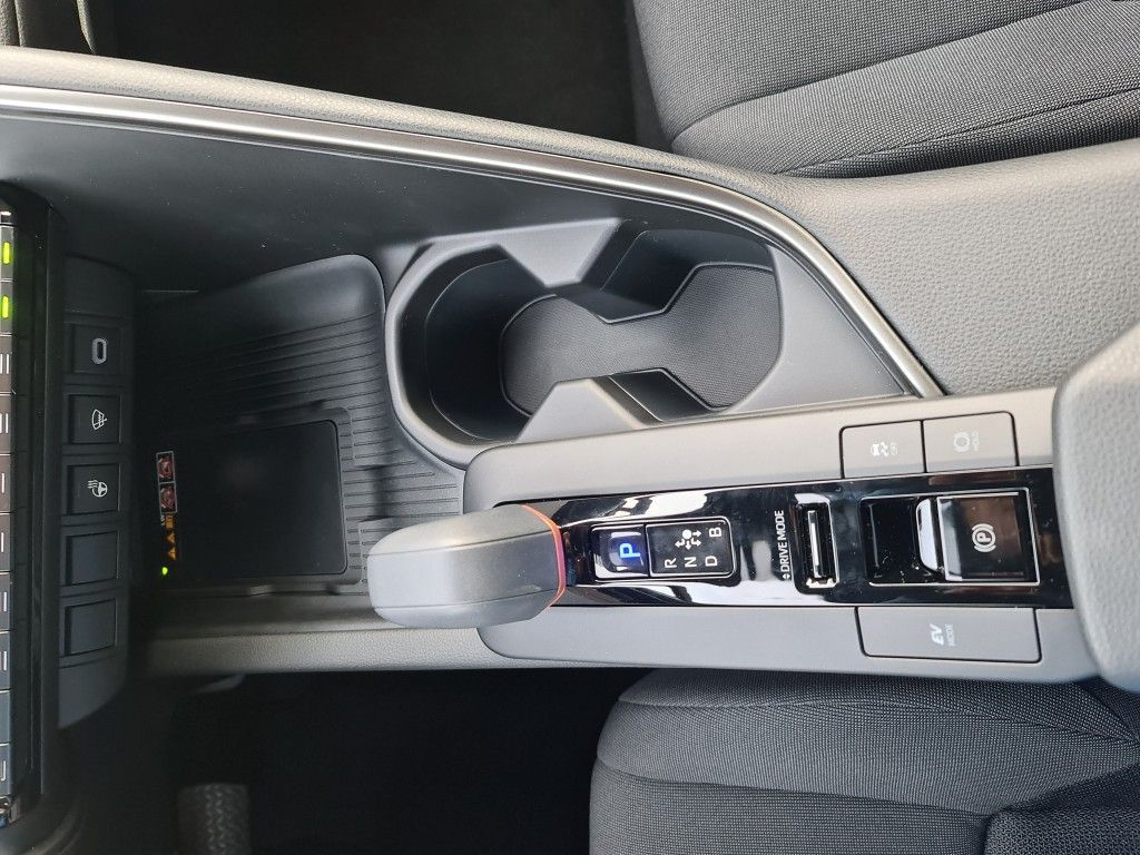 Toyota C-HR 2.0 Hybrid Team Deutschland (AX2)