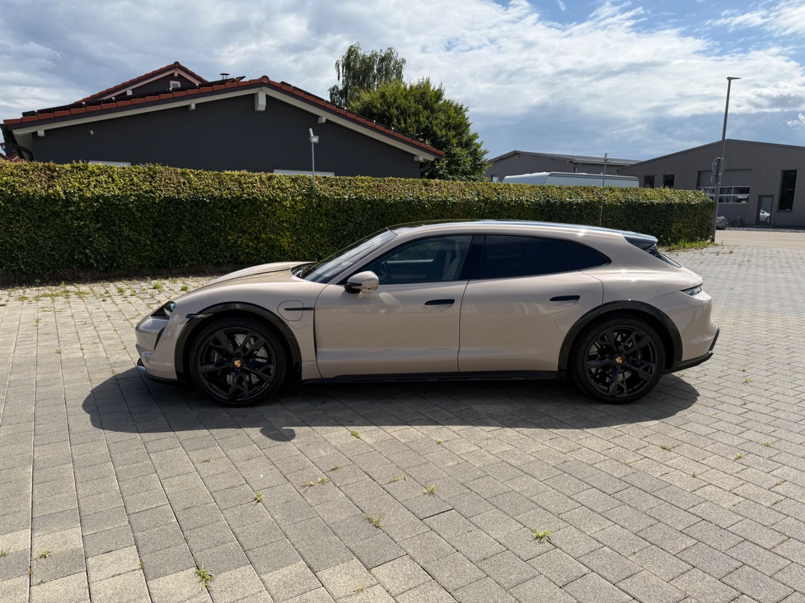 Porsche Taycan Cross Turismo Turbo S Exclusiv Manufaktur