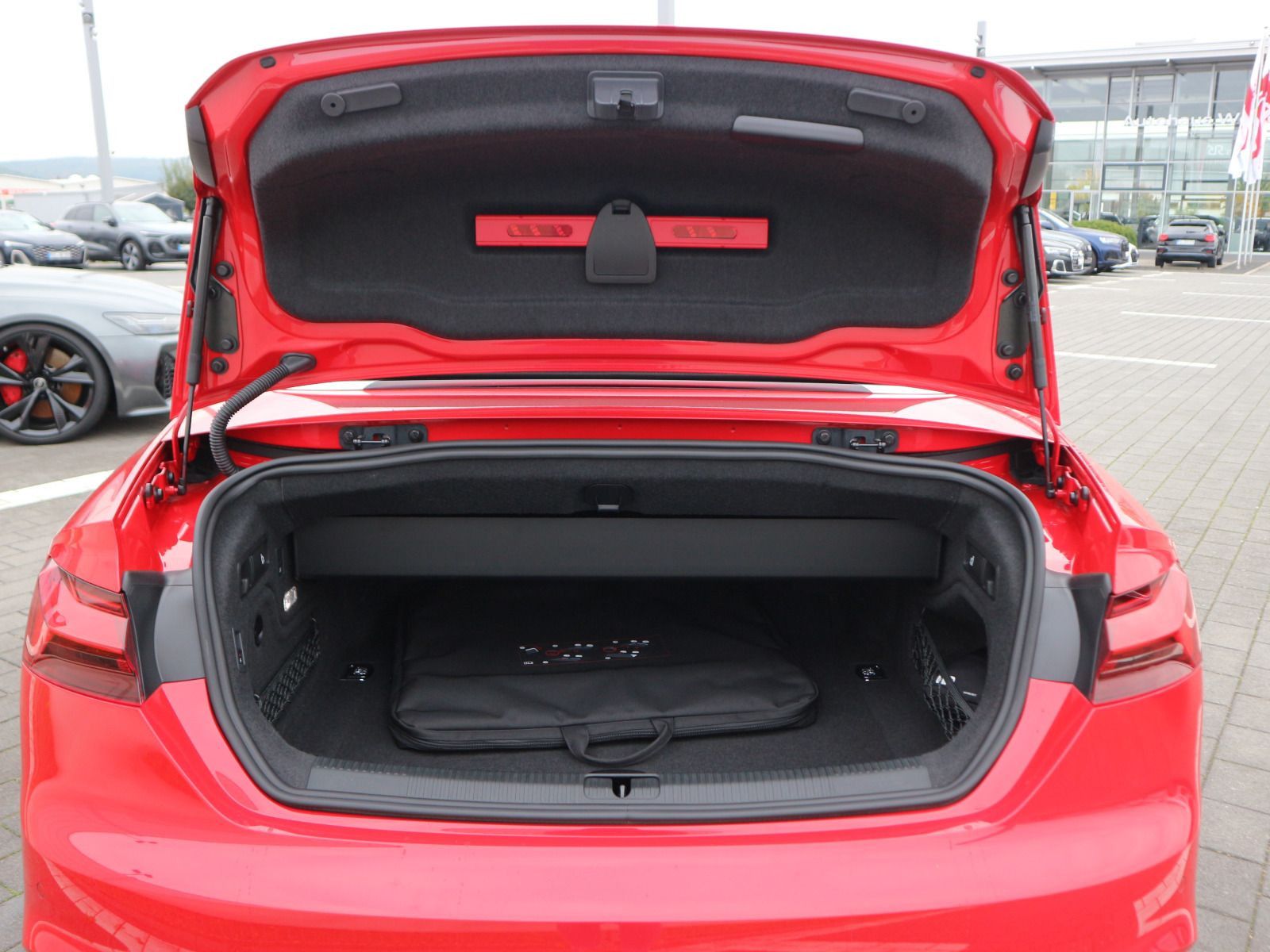 Audi A5 Cabriolet S line 40 TDI quattro S tronic ACC