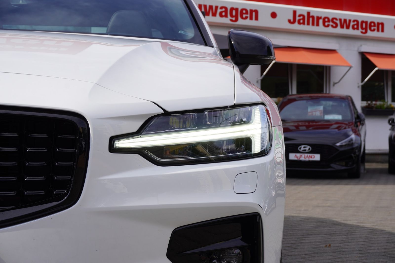 Volvo S60 2.0 M-Hybrid Plus Dark LED Panorama 360° DAB