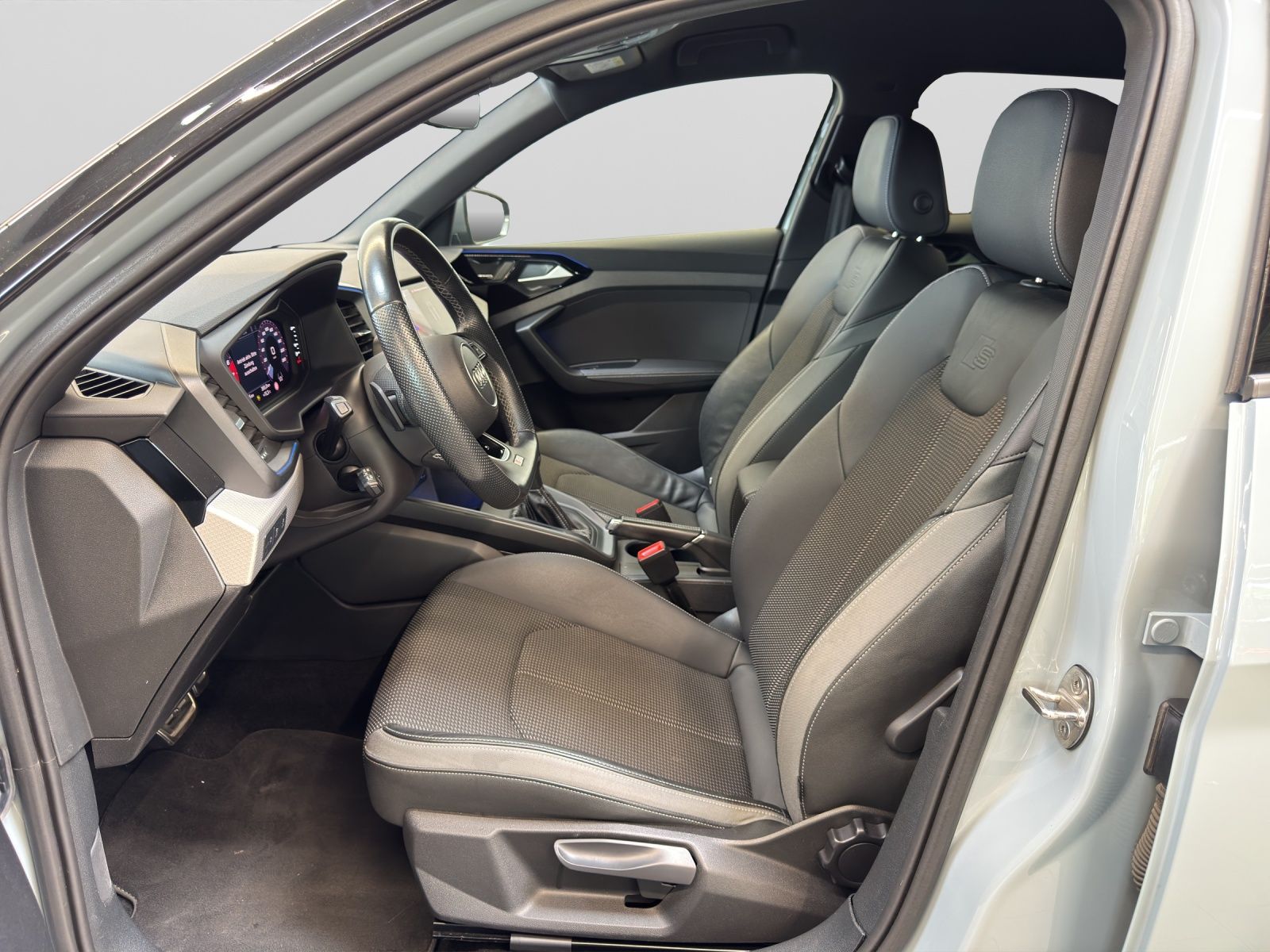 Audi A1 Sportback 40 TFSI S line competition SONOS Na