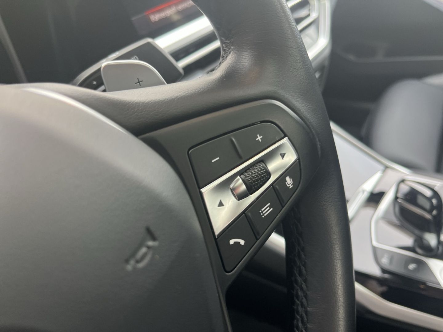 BMW 320 d Sport Line xDrive Limousine/Panodach/Navi