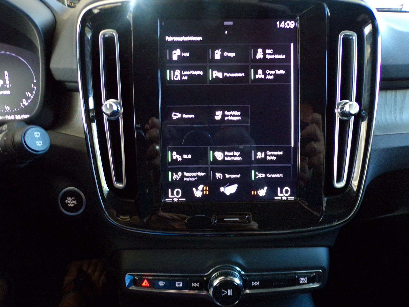 Volvo XC40 Inscription Recharge Plug-In Hybrid 2WD Kam