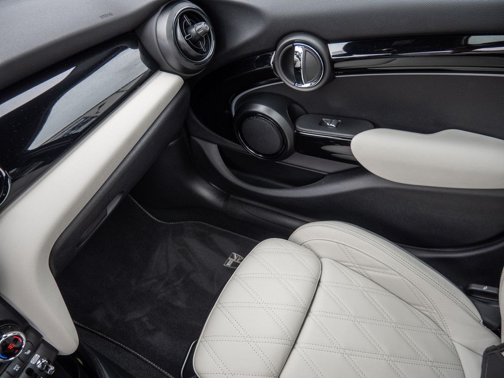 MINI Cooper Mini Yours Trim - Samsaru's Car Outlet