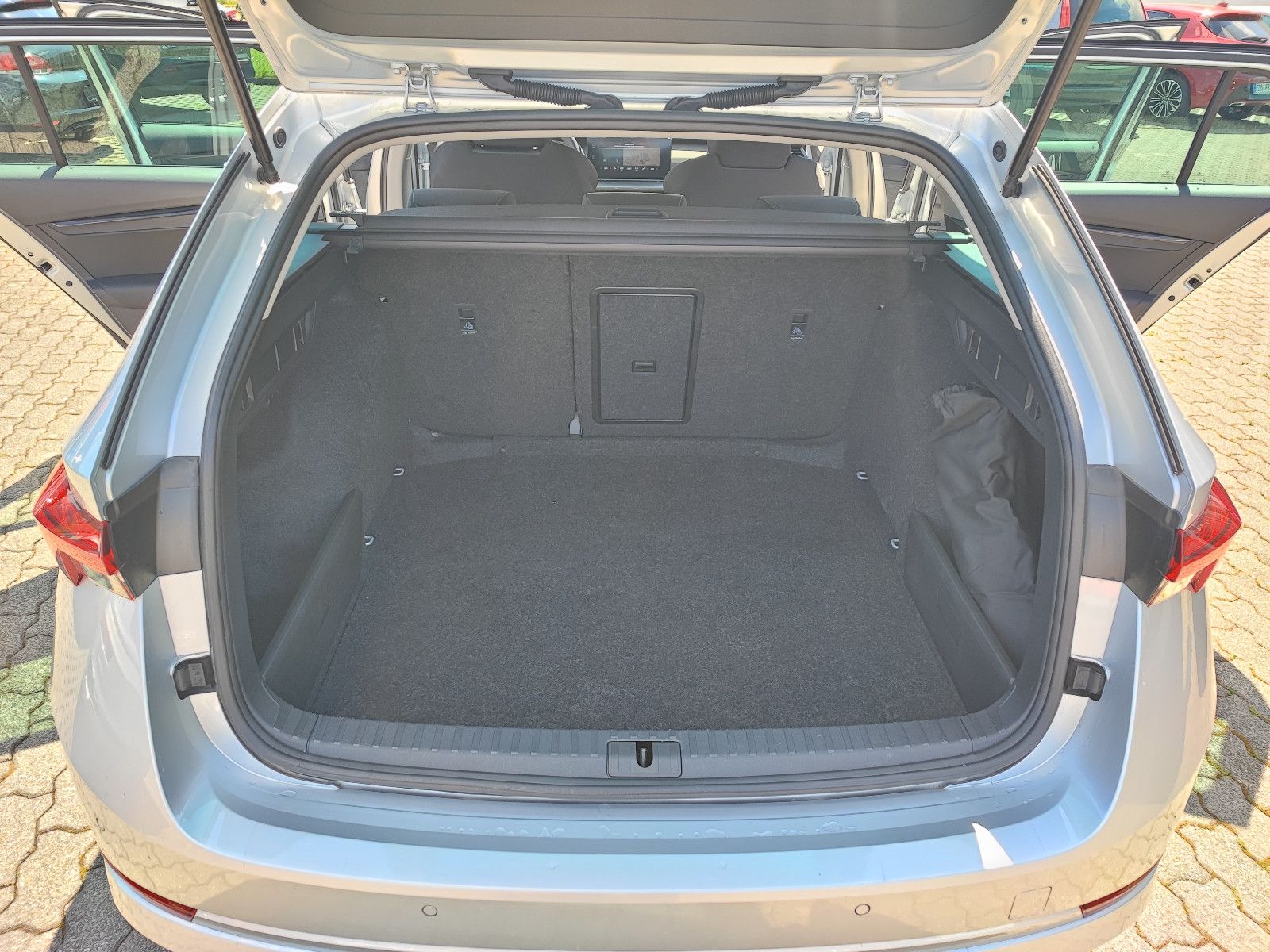 Skoda Octavia 2.0 TDi - Samsaru's Car Outlet