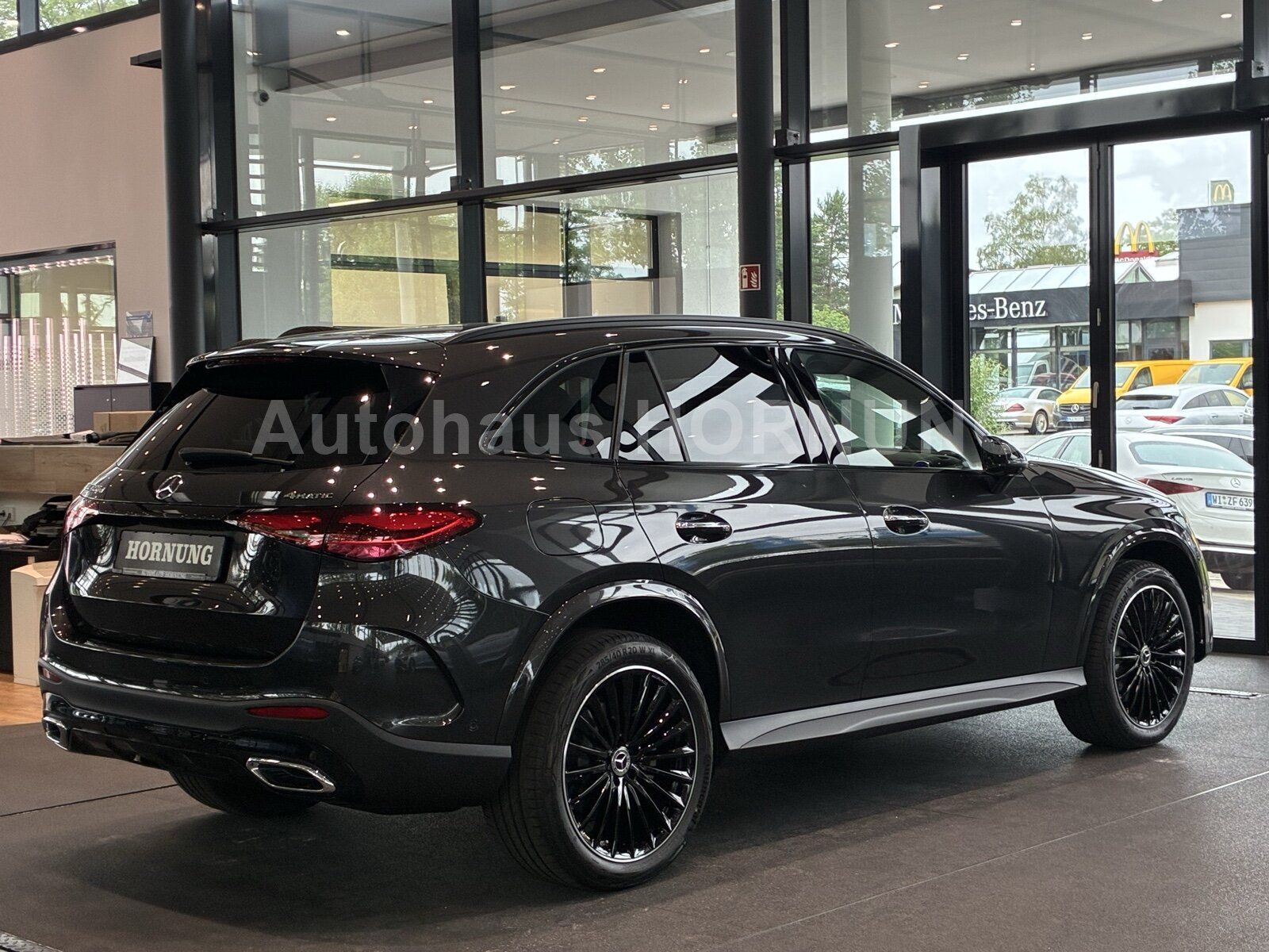 Mercedes-Benz GLC 300 d 4M AMG Pano StHz AHK DigiL Distr. 360°