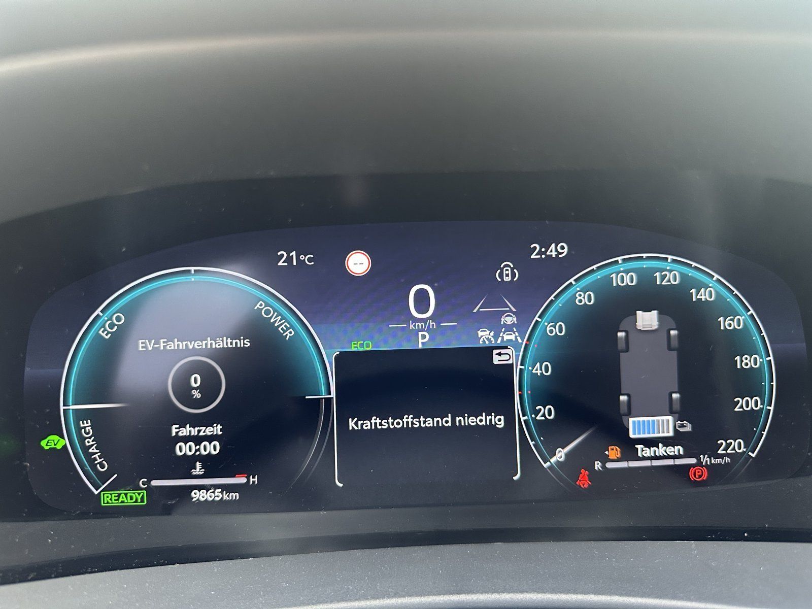 Toyota C-HR 2,0 Hybrid Lounge FWD