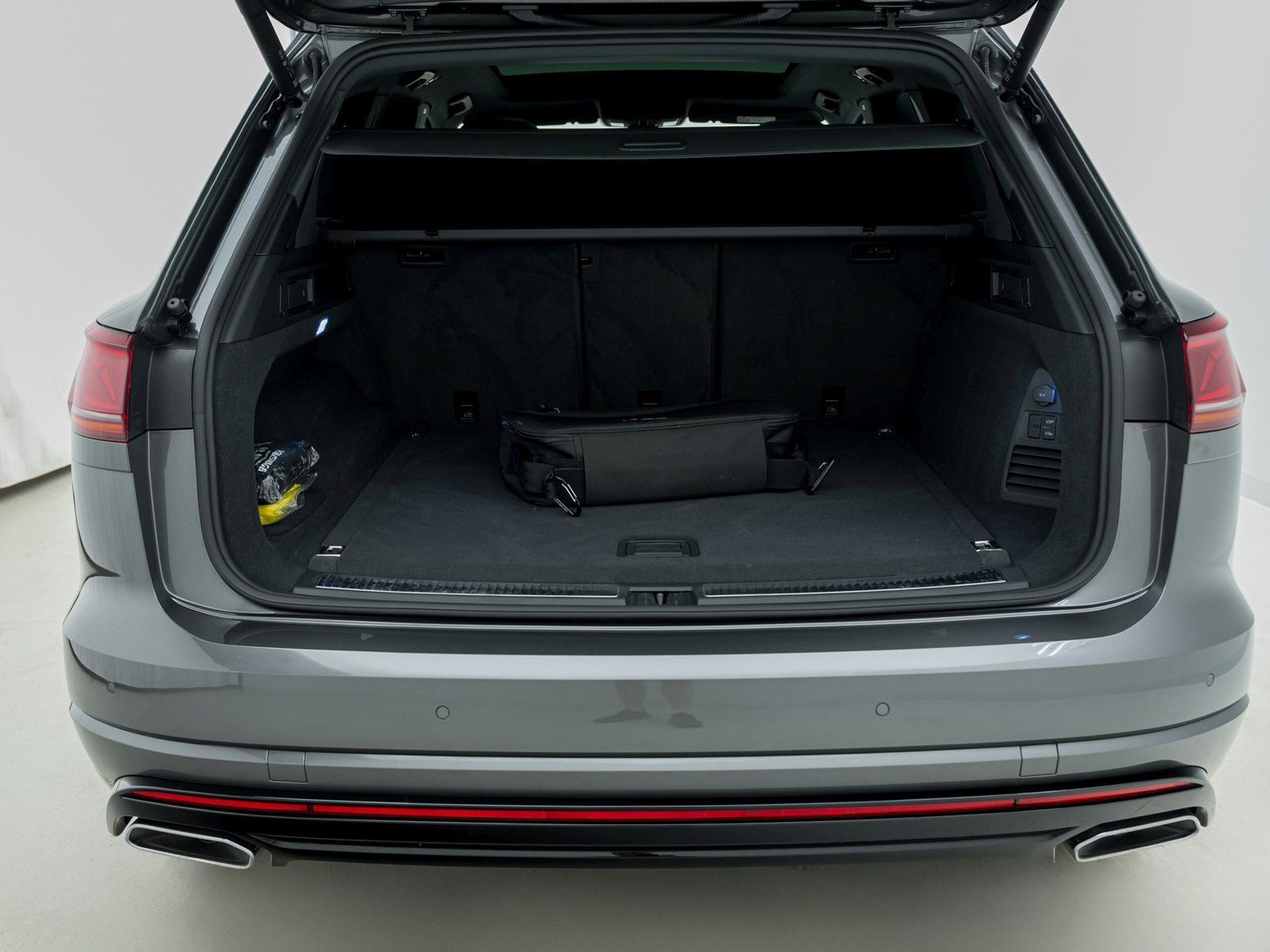 Volkswagen Touareg R 3.0 V6 TSI eHybrid DSG*360°*PANO*ACC*M