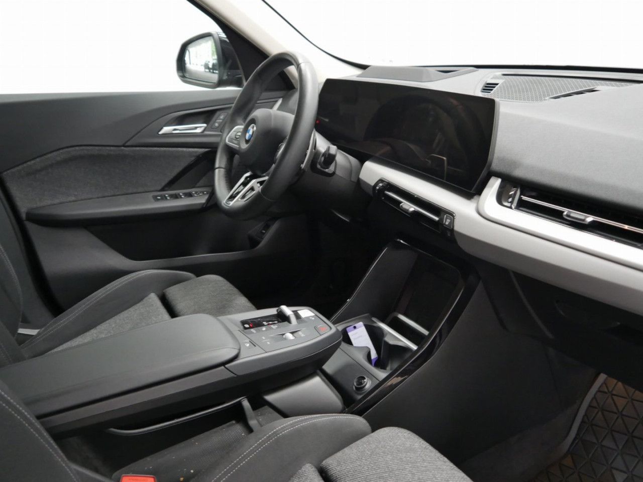 BMW X1 xDrive20d DAProf PA+ HUD LCProf KomZug St+Go" → "BMW X1 xDrive20d - Samsaru's Car Outlet