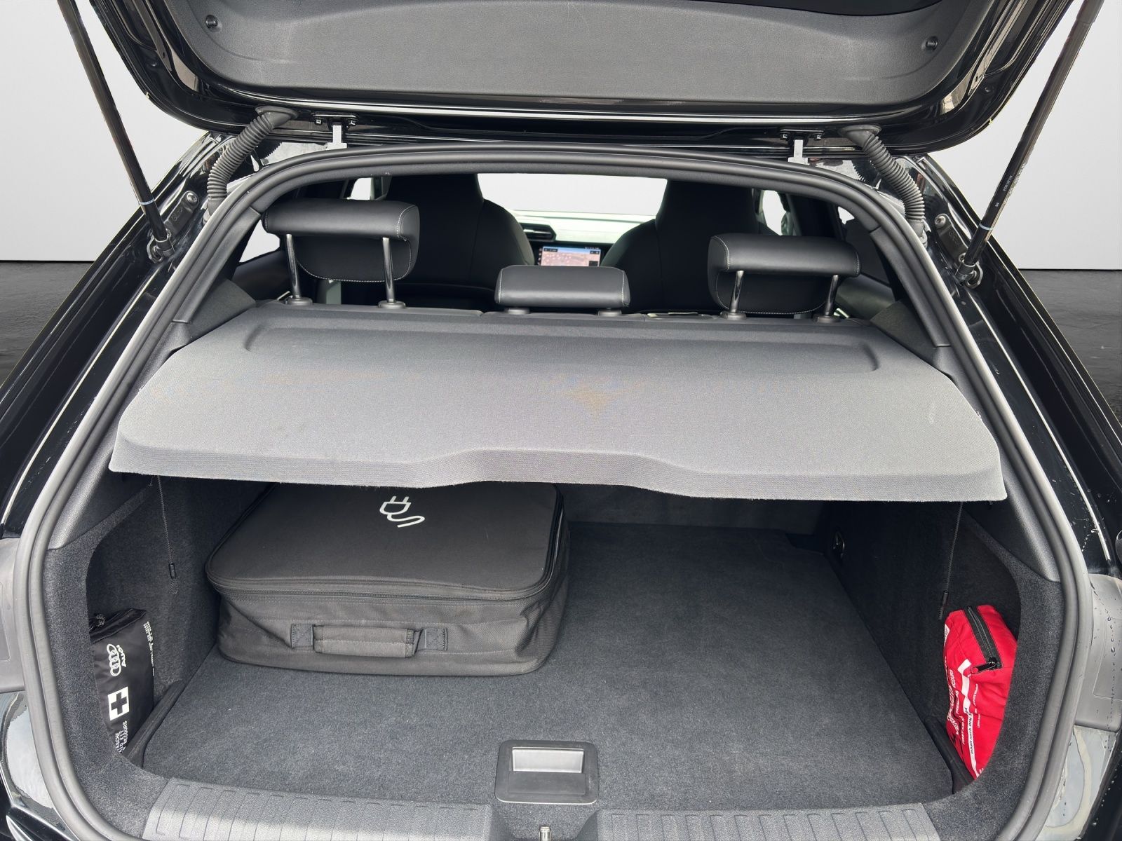 Audi A3 Sportback 40 TFSI e S tronic S line  Navi LED