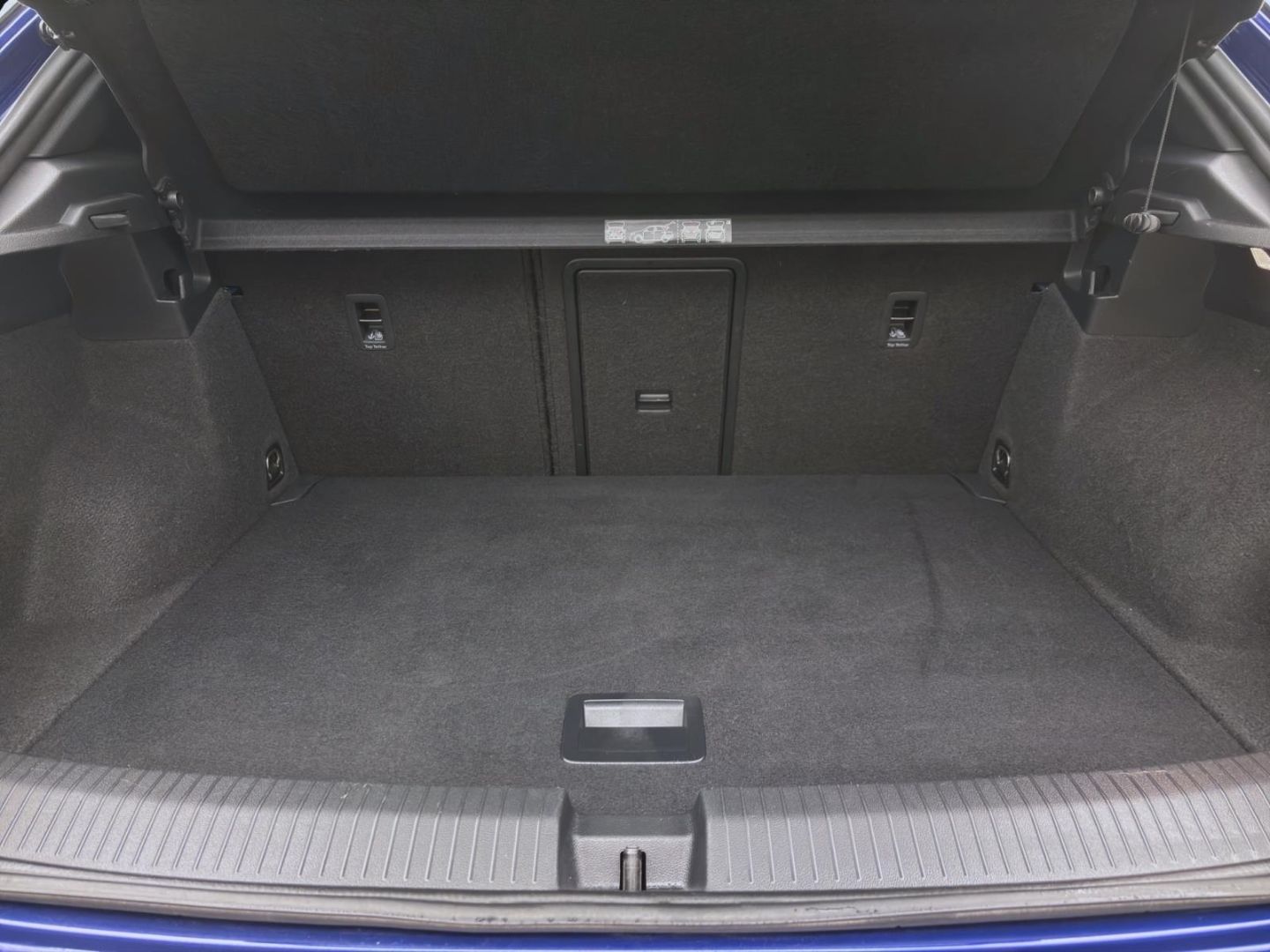 Volkswagen T-Roc 2.0 TSI DSG 4M - Samsaru's Car Outlet