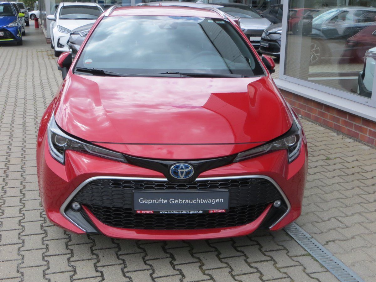 Toyota Corolla 2.0 Hybrid Lounge - Samsaru's Car Outlet