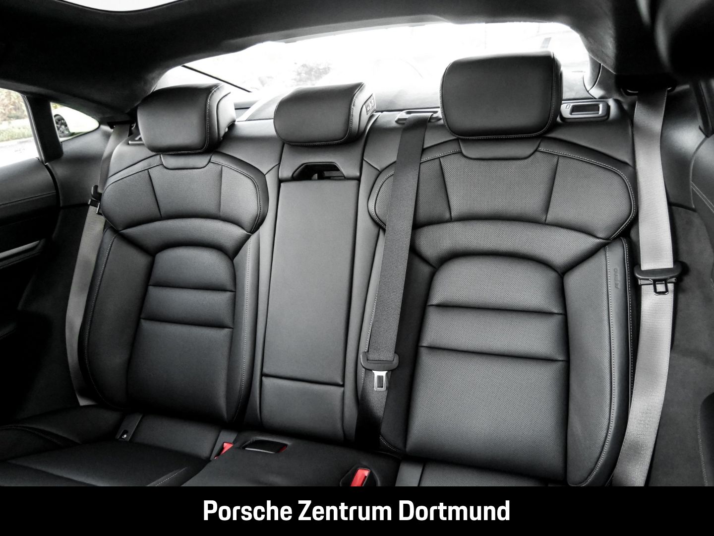 Porsche Taycan Turbo S LED-Matrix Burmester InnoDrive