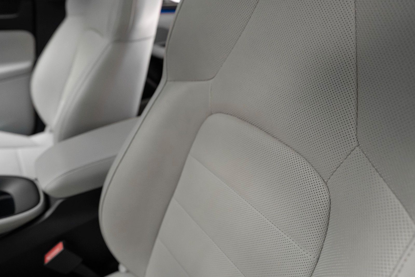 Porsche Macan Electric 4
