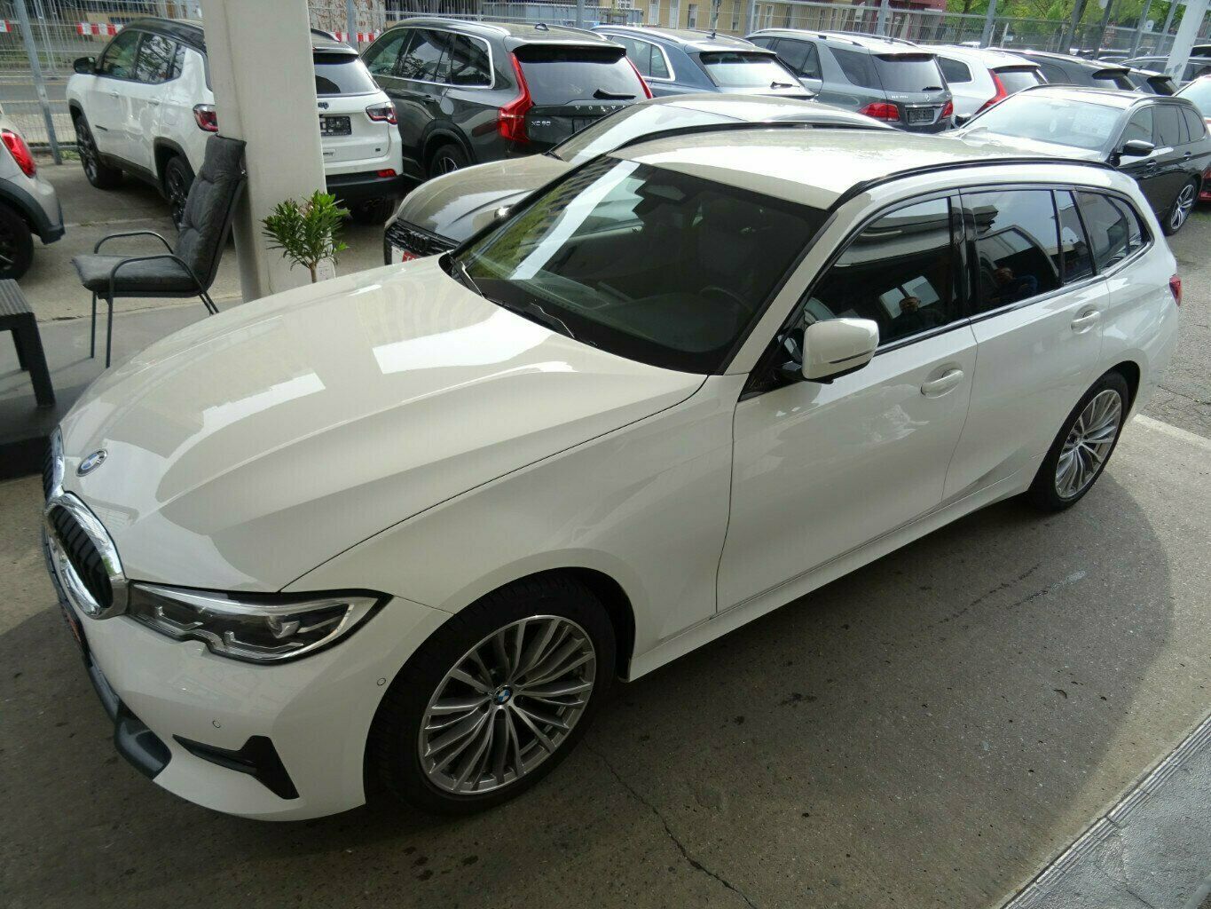 BMW 320D Sportline xDrive - Samsaru's Car Outlet