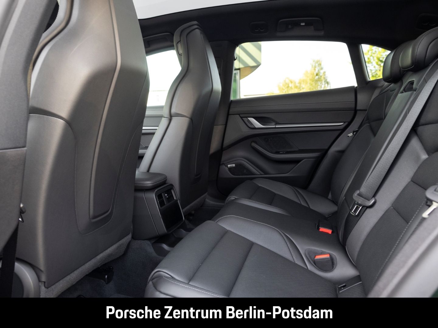 Porsche Taycan 4S Cross Turismo Soft-Close HD-Matrix