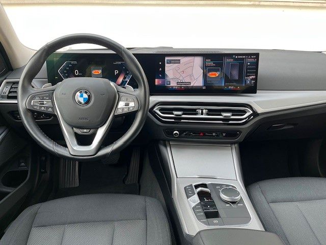 BMW 320i Touring Harman/Kardon,Kamera,Head-Up,ACC