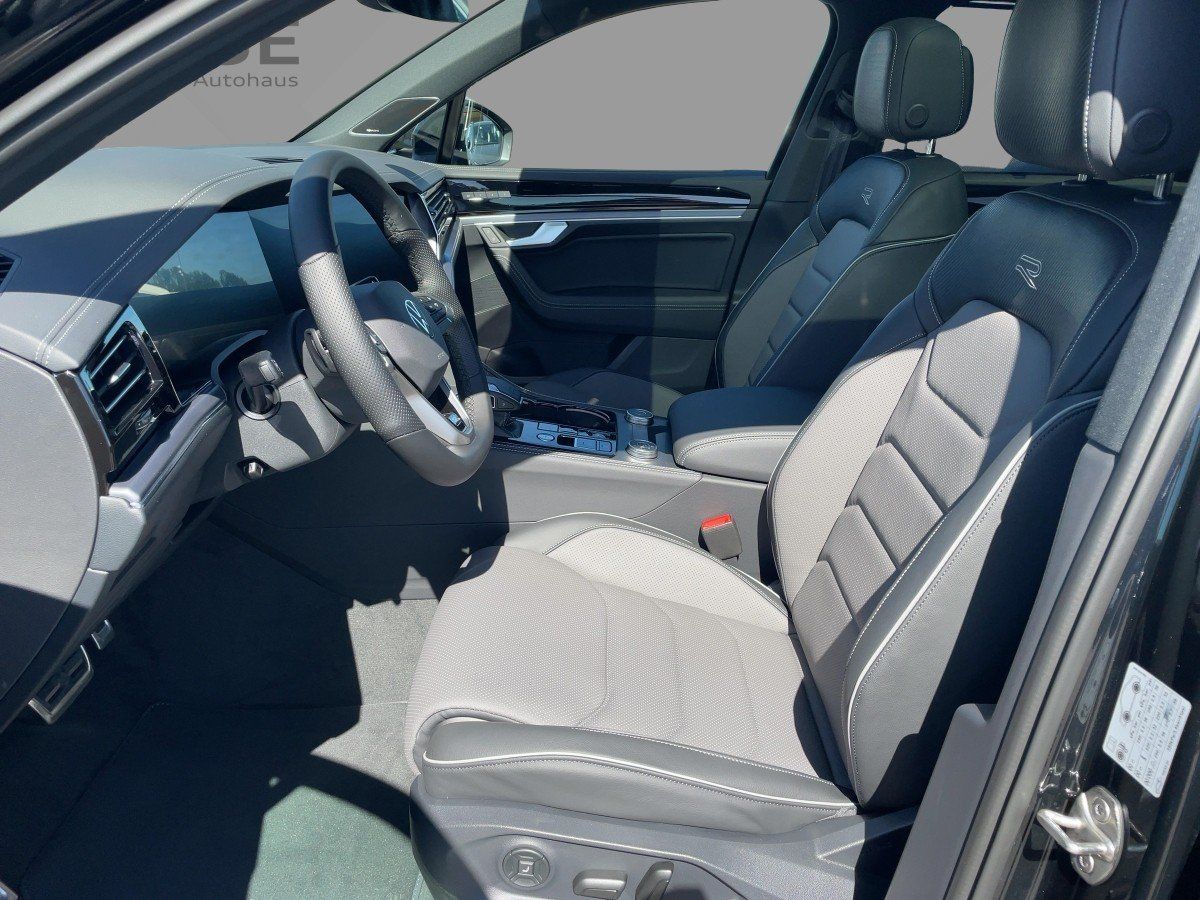 Volkswagen Touareg R-Line V6 TDI 4MOTION - 8-Gang-Automatik