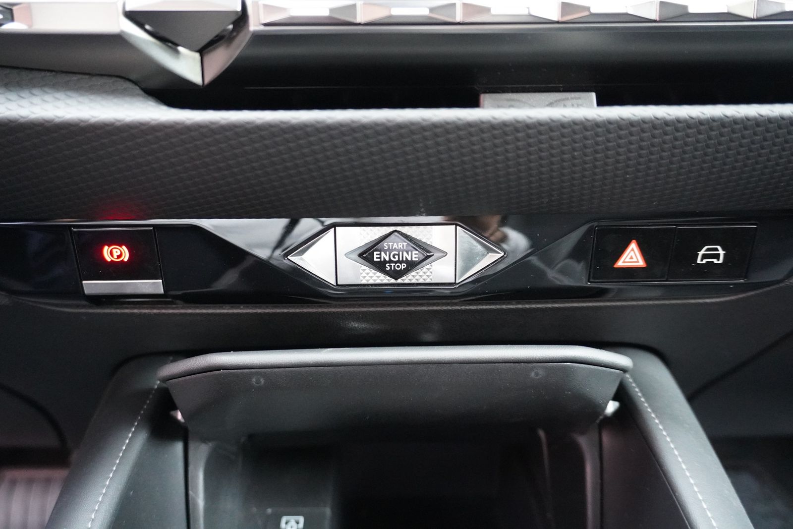 DS Automobiles DS4 PureTech130 Aut. LED ACC Navi 360°