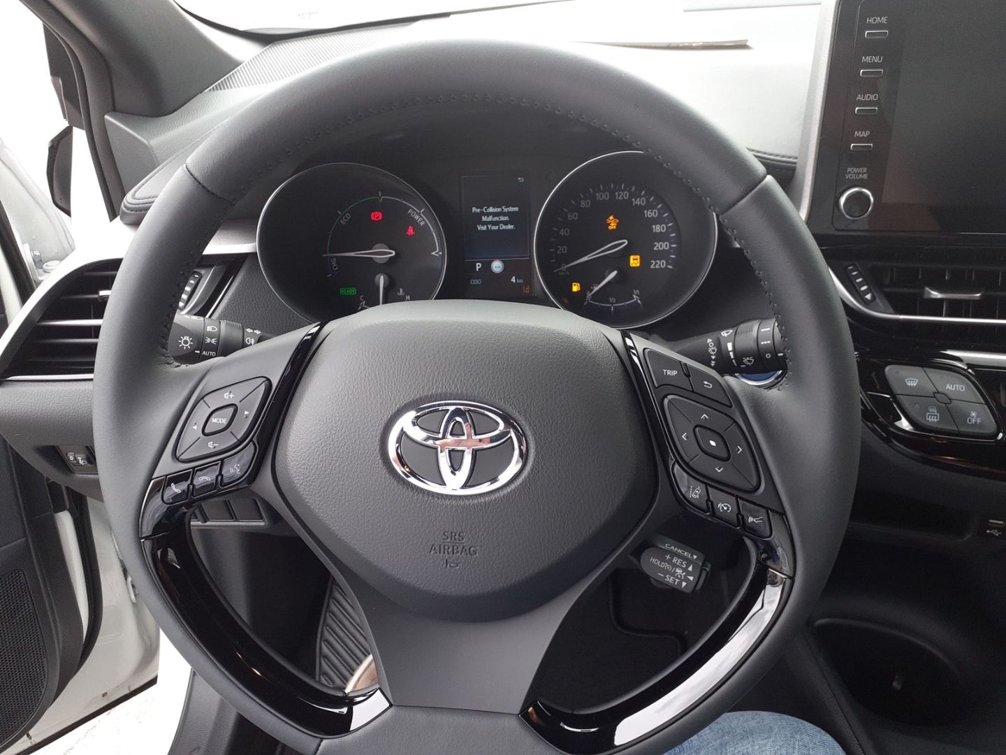 Toyota C-HR 1.8-l-Hybrid Flow - Samsaru's Car Outlet