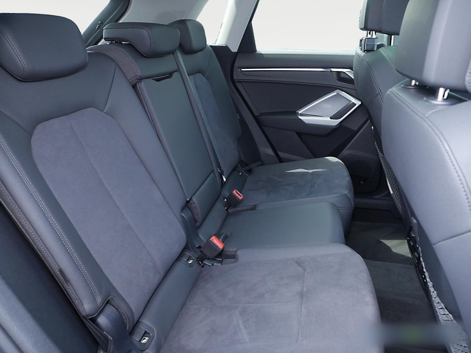 Audi Q3 40 TDI qu. - Samsaru's Car Outlet