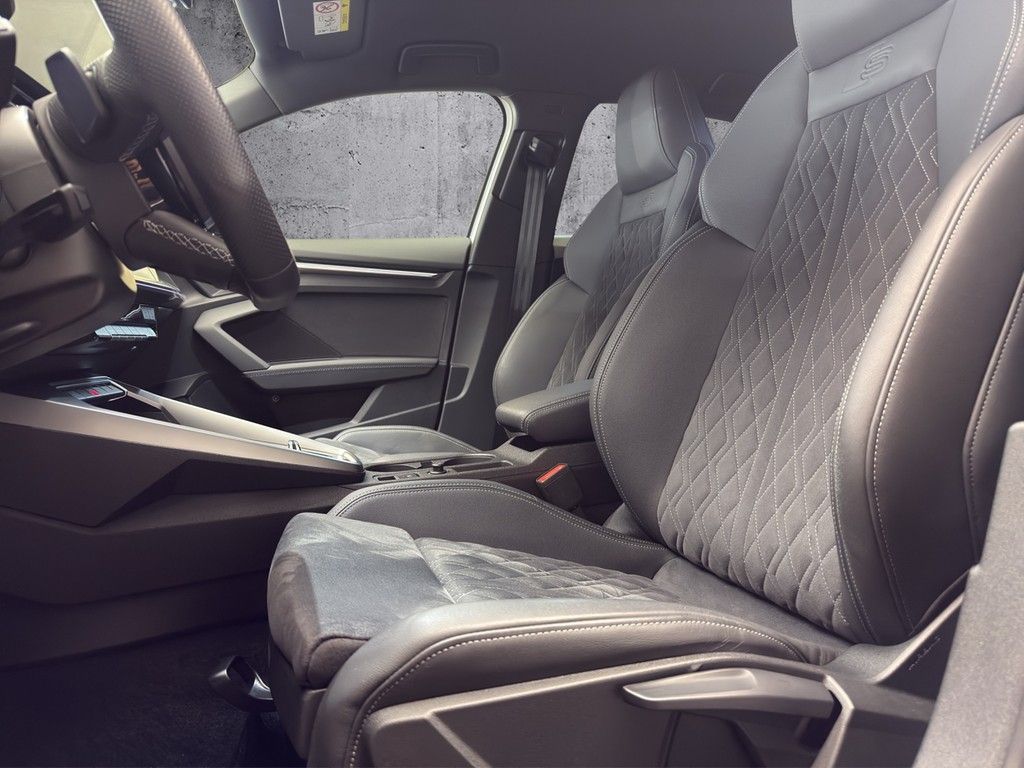 Audi A3 Sportback 45 TFSI e S line - Samsaru's Car Outlet