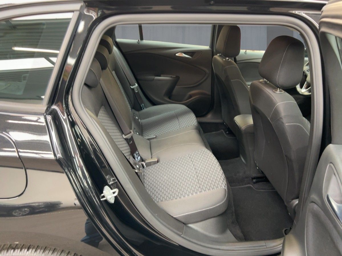 Opel Astra KOMBI EDITION - Samsaru's Car Outlet