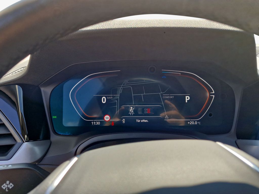 BMW 320i Touring Aut. Advantage - Samsaru's Car Outlet