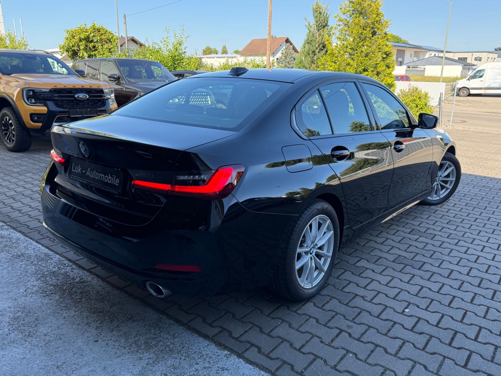 BMW 320d - Samsaru's Car Outlet