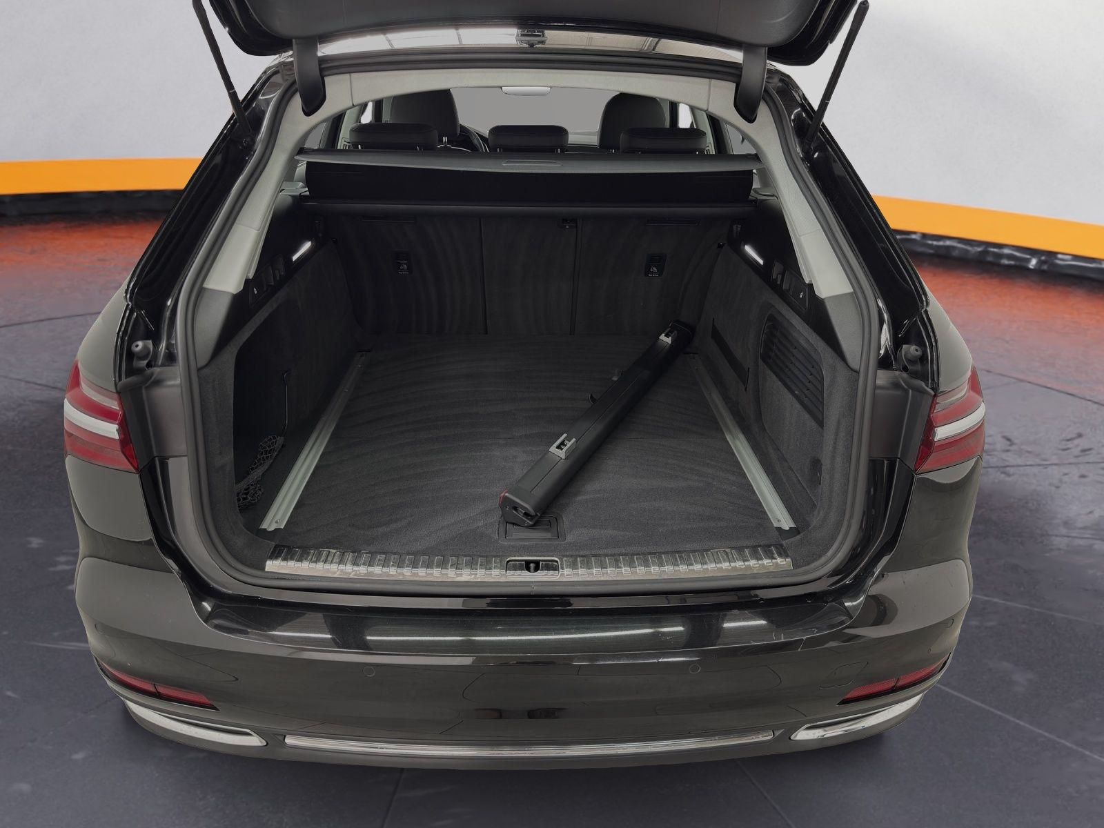 Audi A6 Avant 45 TFSI Q DESIGN - Samsaru's Car Outlet