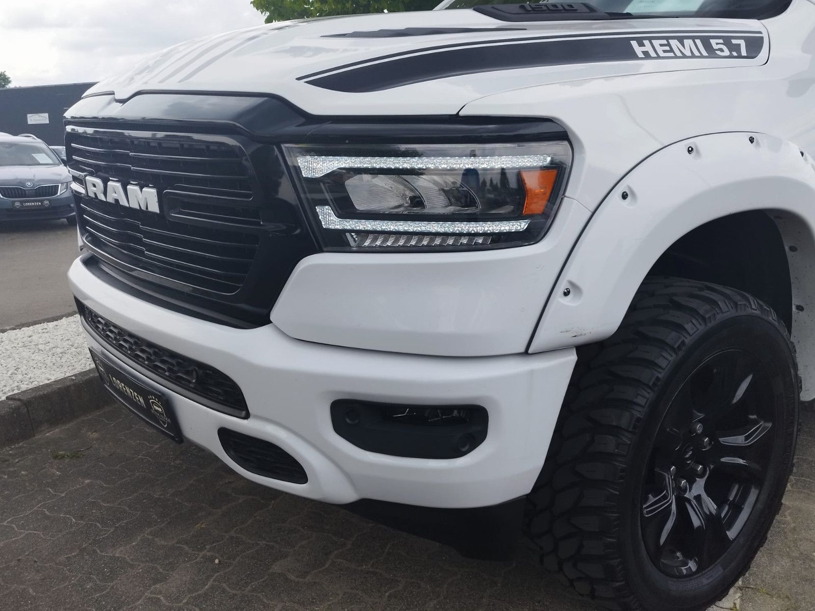 Dodge RAM 1500 Laramie Crew Cab 4x4  Kamera Leder LED