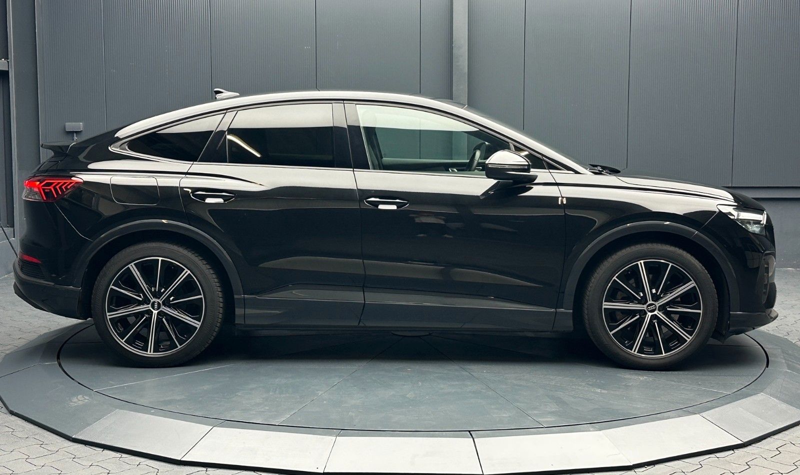 Audi Q4 e-tron Sportback 45 qua. S-Line`20Zoll*Wärmep