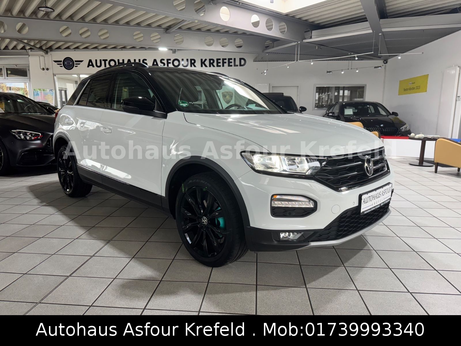 Volkswagen T-Roc Sport Black - Samsaru's Car Outlet