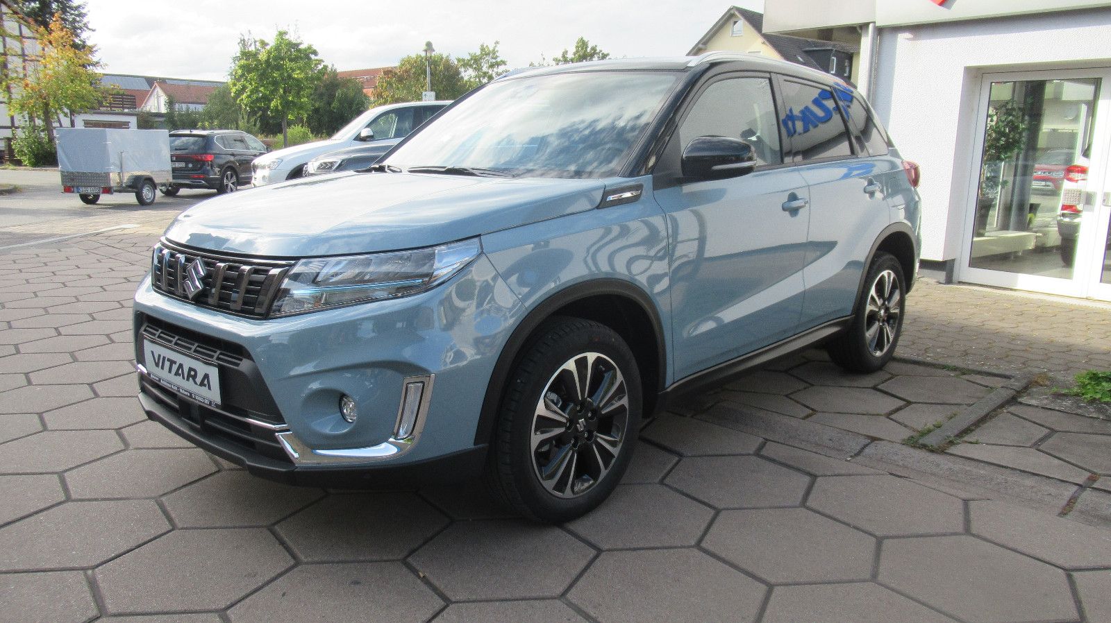 Suzuki Vitara Hybrid Comfort - Samsaru's Car Outlet