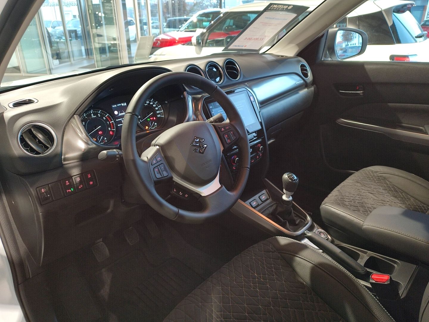 Suzuki Vitara Comfort+ Allgrip 4x4 MHEV - Samsaru's Car Outlet