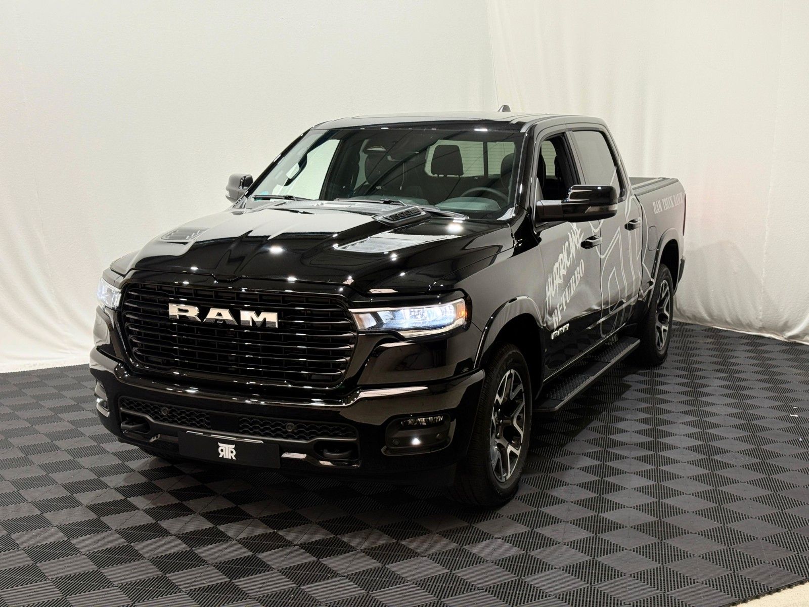 Dodge RAM 1500 Laramie Sport MY25 *LPG,REVOLVER,AHK*