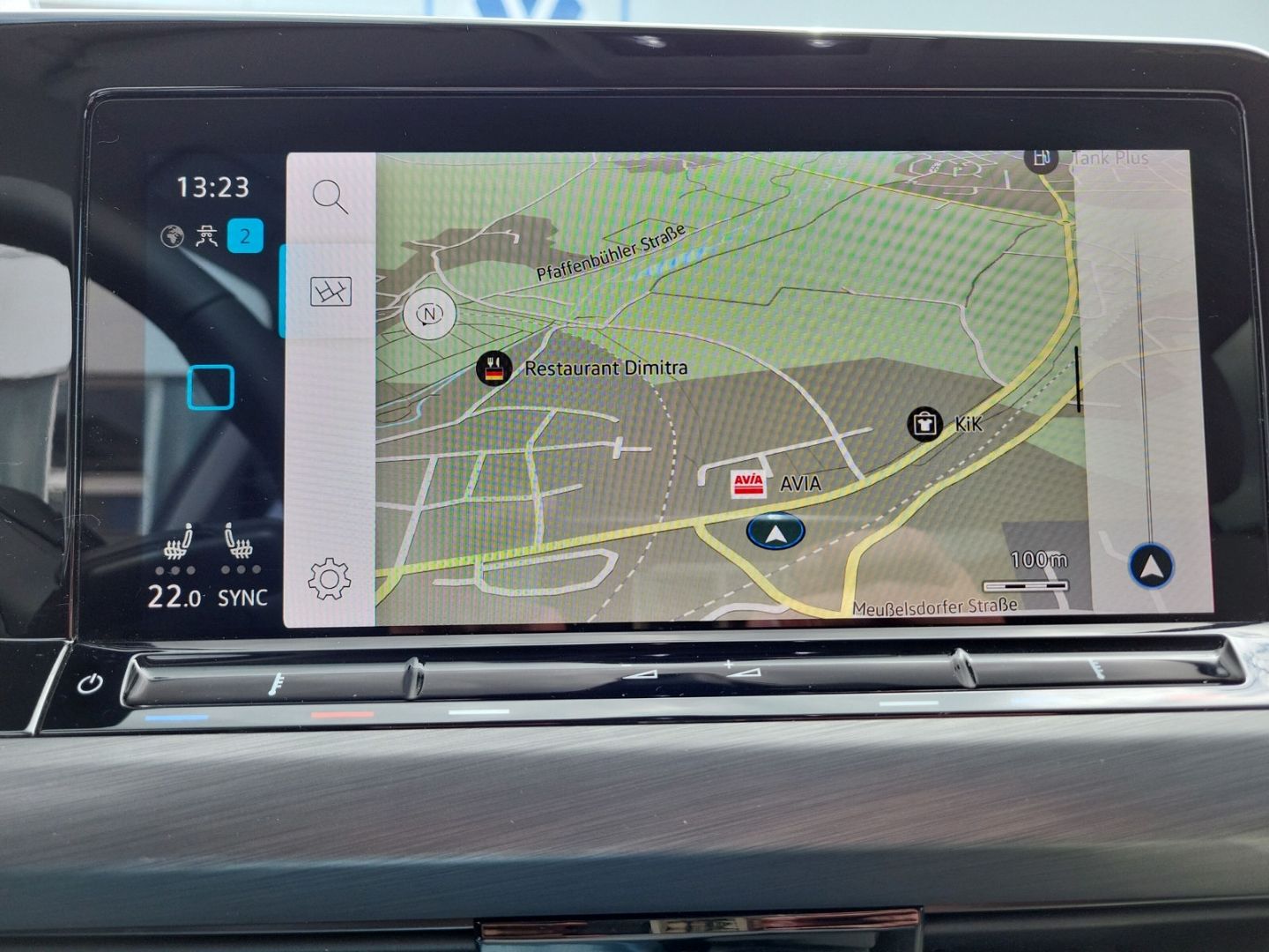 Volkswagen Golf Highline 2.0 TDI - Samsaru's Car Outlet