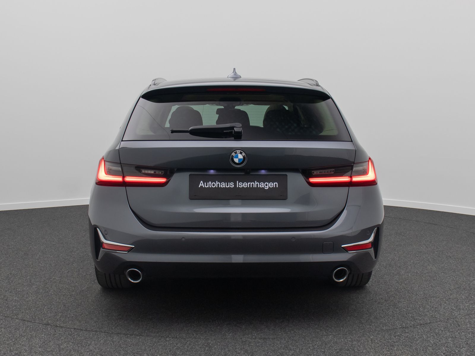 BMW 320d Luxury Line - Samsaru's Car Outlet
