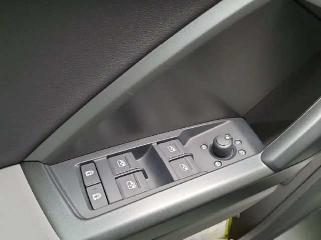 Audi Q3 40 TDI quattro S tronic - Samsaru's Car Outlet