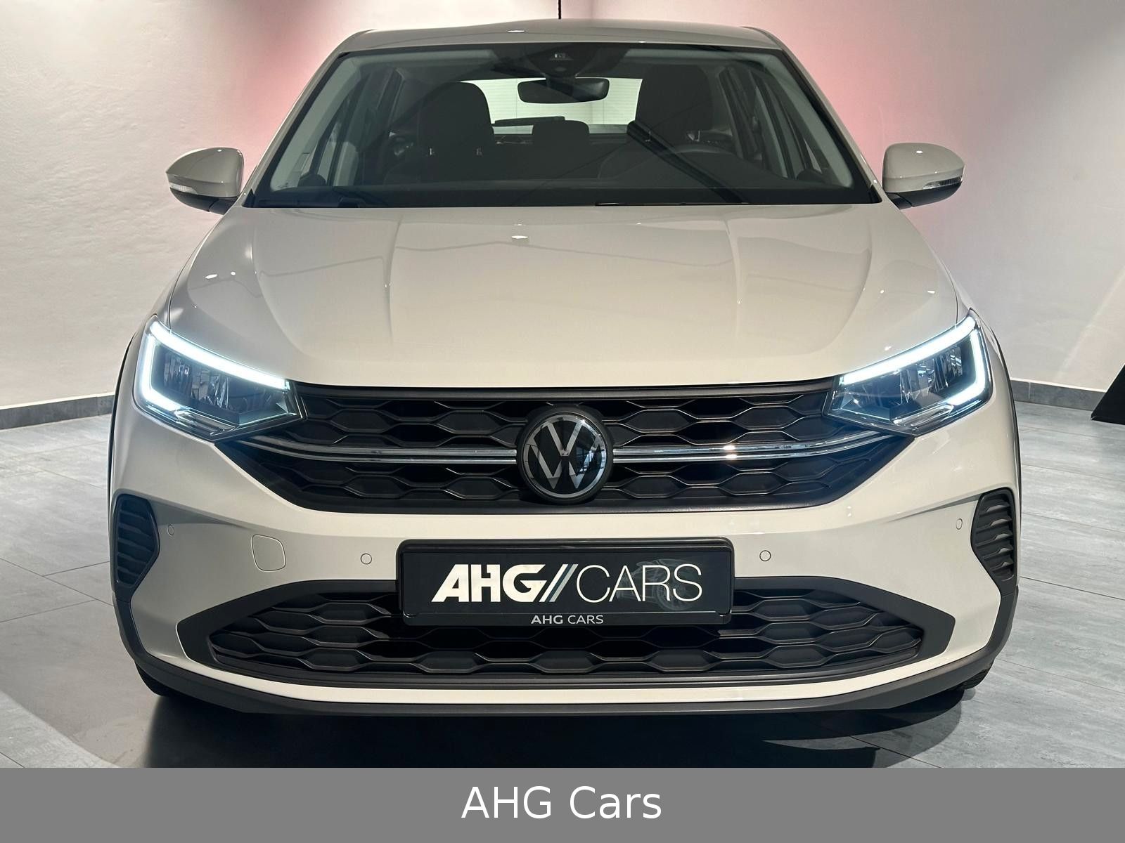 Volkswagen Taigo 1.0 TSI - Samsaru's Car Outlet