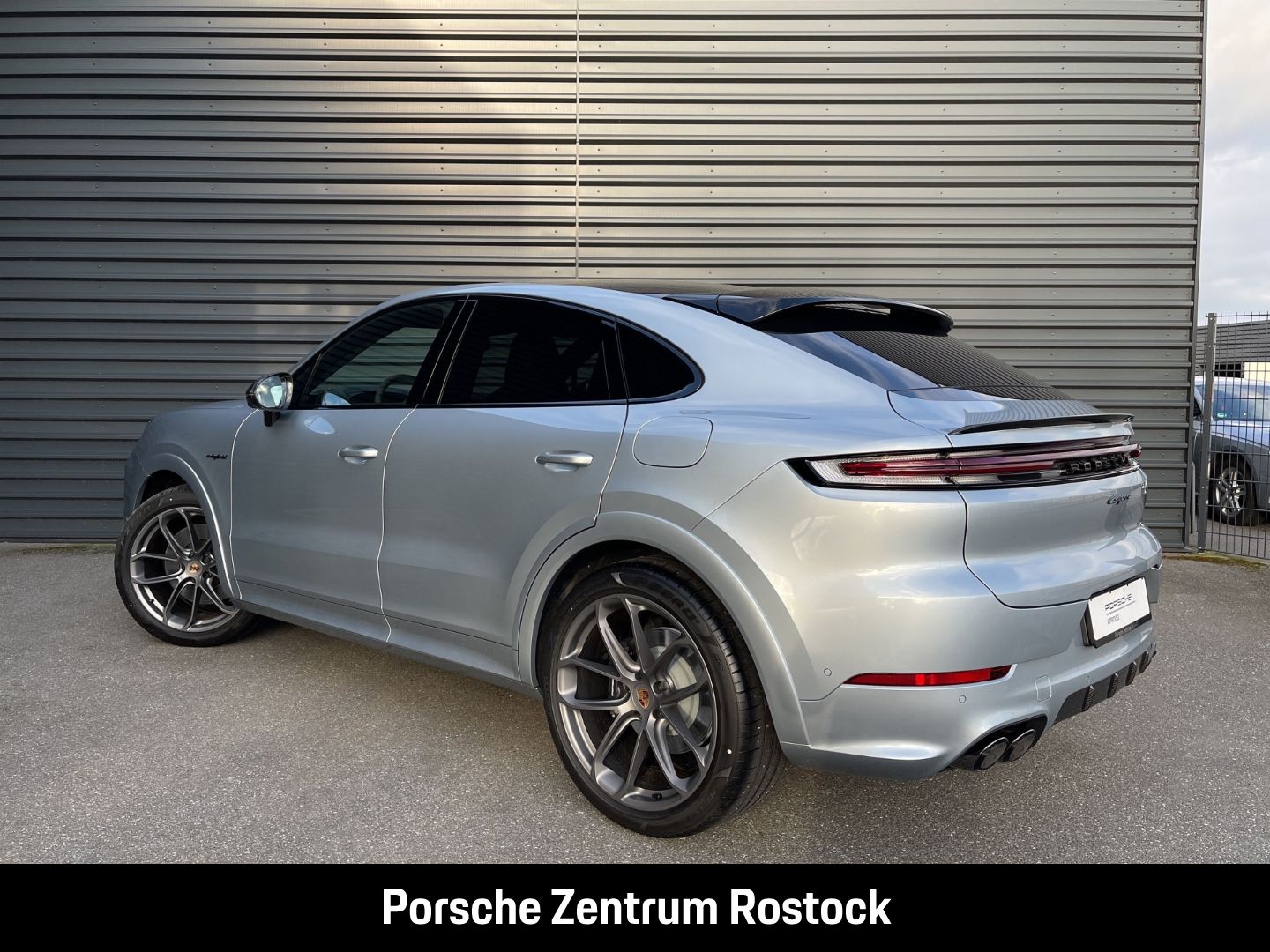 Porsche Cayenne E-Hybrid Coupe Sportabgas LED-Matrix